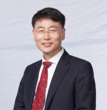 경찰학과 신이철 교수