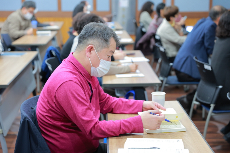 특강을 듣는 학생들의 모습2