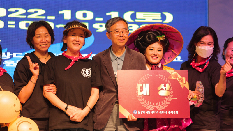 한국희 학우 모습2