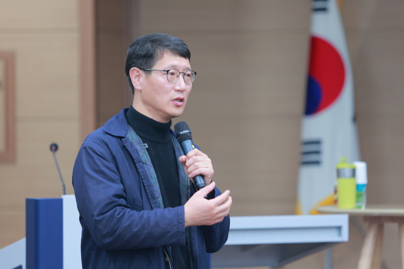 김진해 교수의 강의모습