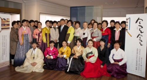 한국복식과학학과 학생들 단체 사진