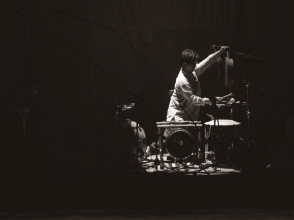 김동원 교수 연주 모습