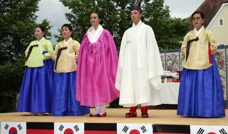 한국복식과학학과 시연