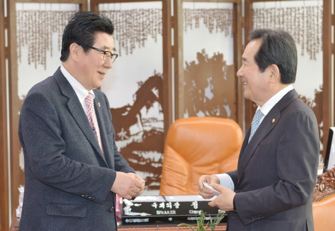 윤석우 충남도의회 의장