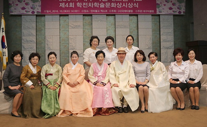 티클래스 콘서트 기념 촬영모습