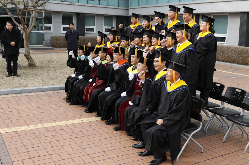 원광디지털대학교 웰빙문화대학원 석사 학위수여식 단체사진