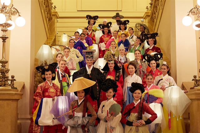 패션쇼 단체사진