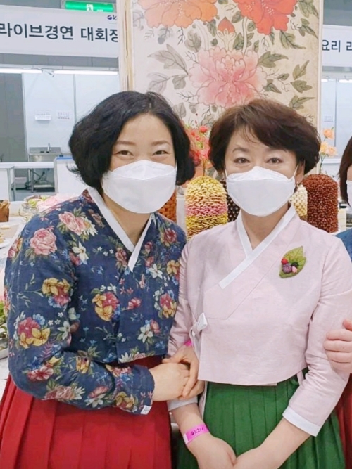 심미광(좌), 권미경(우) 씨