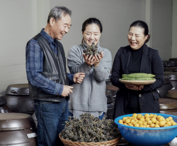 향지촌 대표와 가족