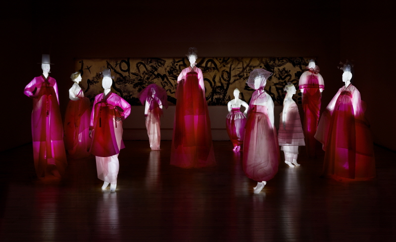 마네킹에 전시된 한복들2