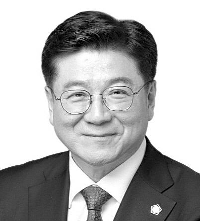 원광디지털대학교 얼굴경영학과 이찬희 졸업생 사진