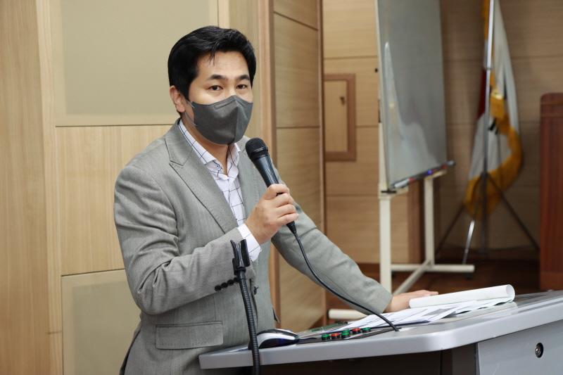 콘텐츠개발팀 이인광 팀장 발표사진