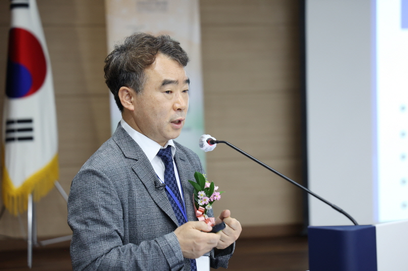 원광대학교 한의과대학 강형원 학장